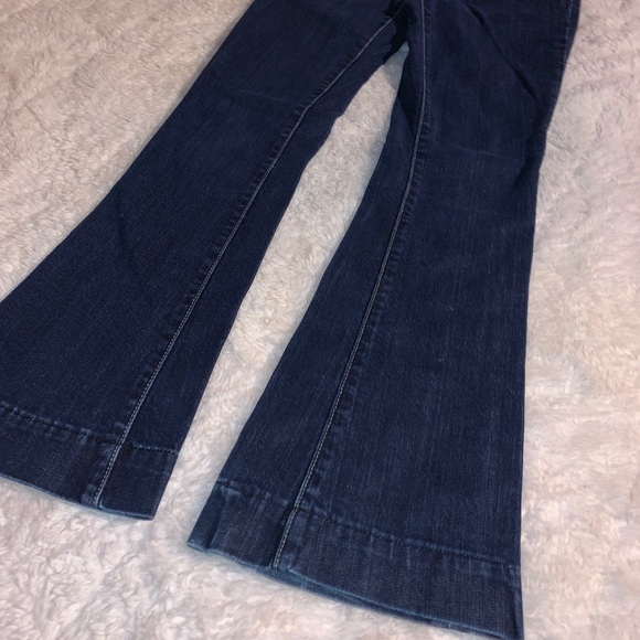 24 Guess jeans. EUC! - Picture 2 of 11